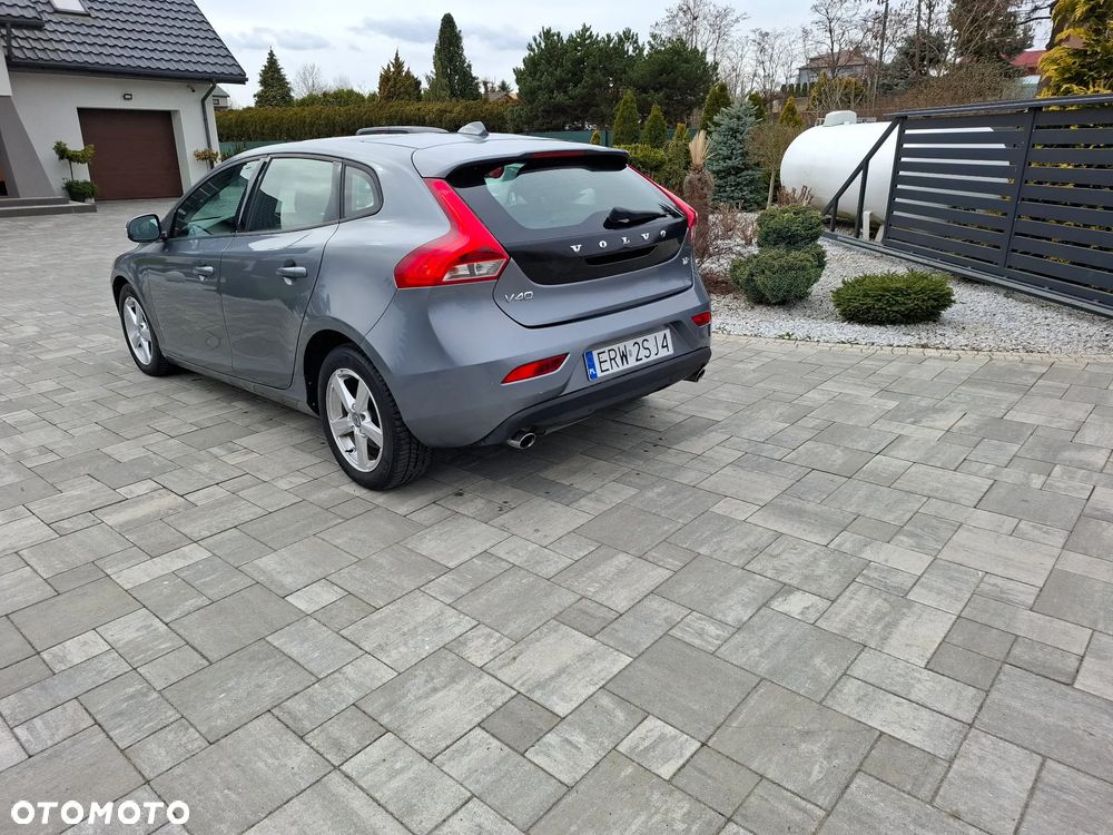 Volvo V40 T2 You - 9