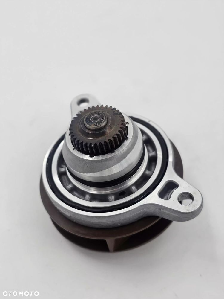 POMPA WODY MERCEDES M177 4.0 V8 BITURBO A1772000400 - 3