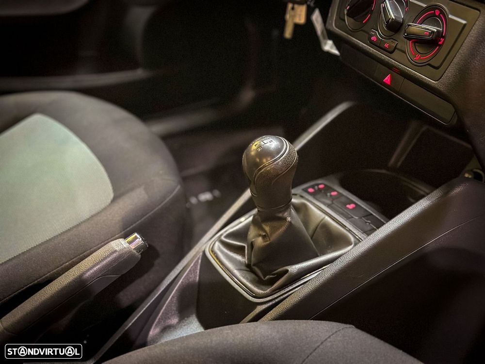 SEAT Ibiza 1.0 Reference - 37