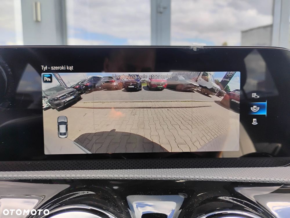 Mercedes-Benz CLA 180 Progressive 7G-DCT - 20