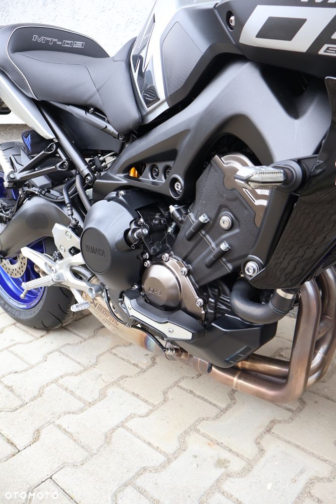 Yamaha MT - 27