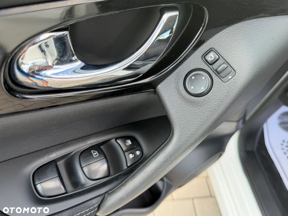Nissan Qashqai 1.2 DIG-T Xtronic TEKNA - 21