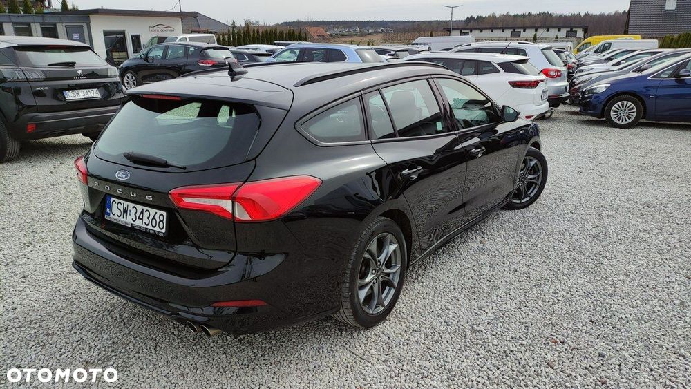 Ford Focus 1.5 EcoBlue Start-Stopp-System ST-LINE DESIGN - 15