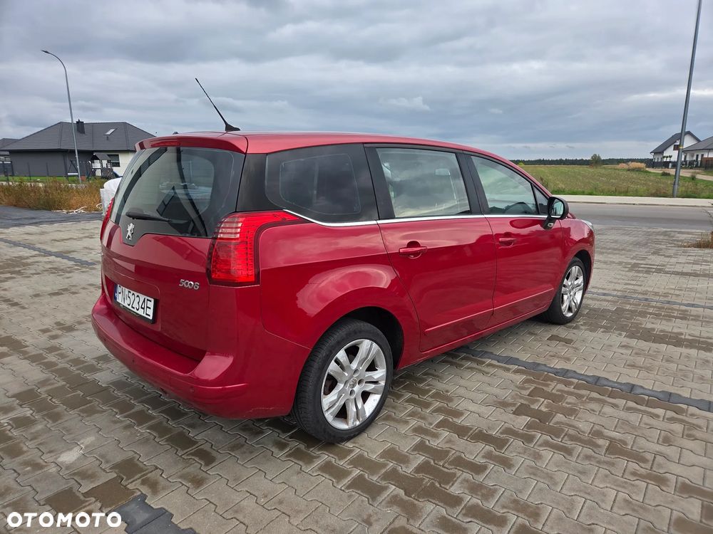 Peugeot 5008 - 5