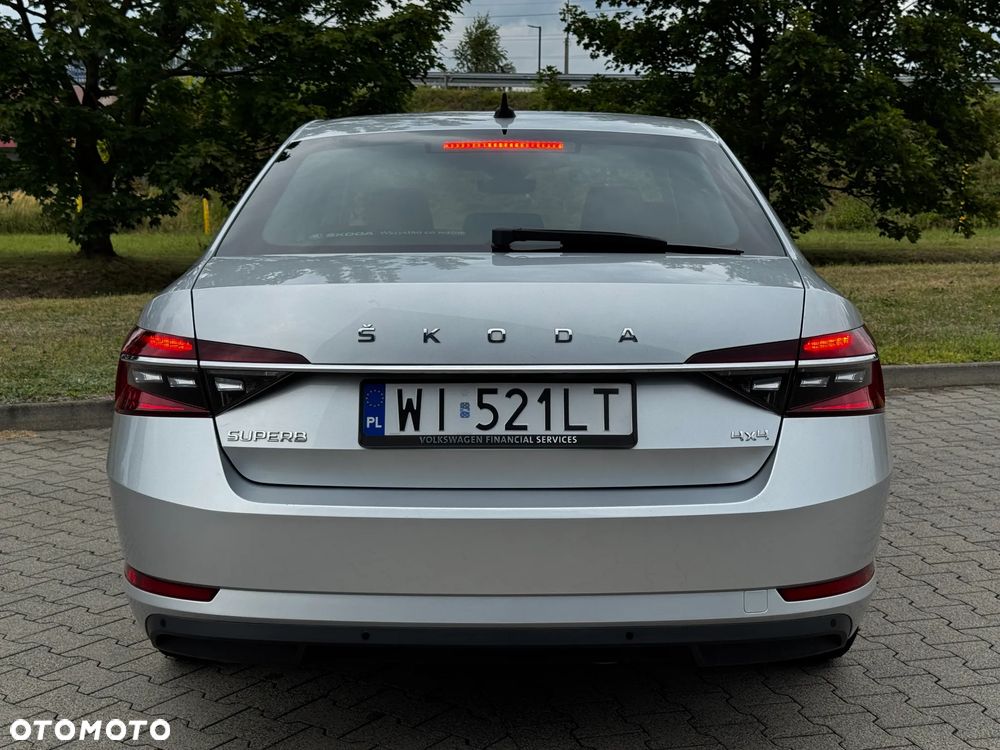 Skoda Superb 2.0 TDI SCR 4x4 Style DSG - 9