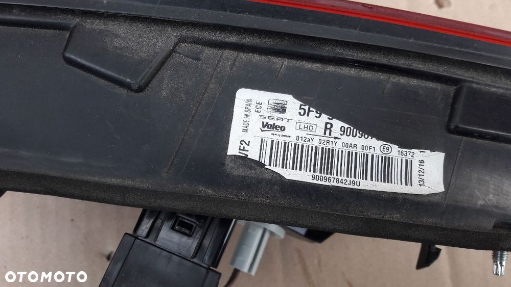 LAMPA W KLAPE PRAWY TYL LED SEAT LEON III 5F9 KOMBI - 6