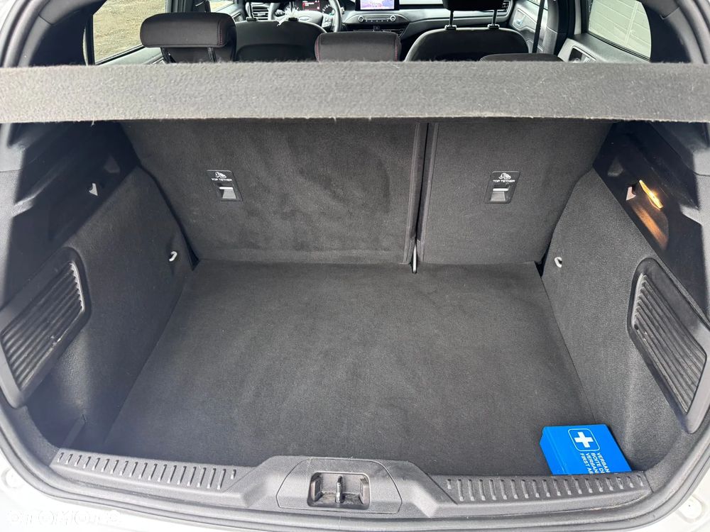 Ford Focus 1.5 EcoBlue Start-Stopp-System ST-LINE X - 21