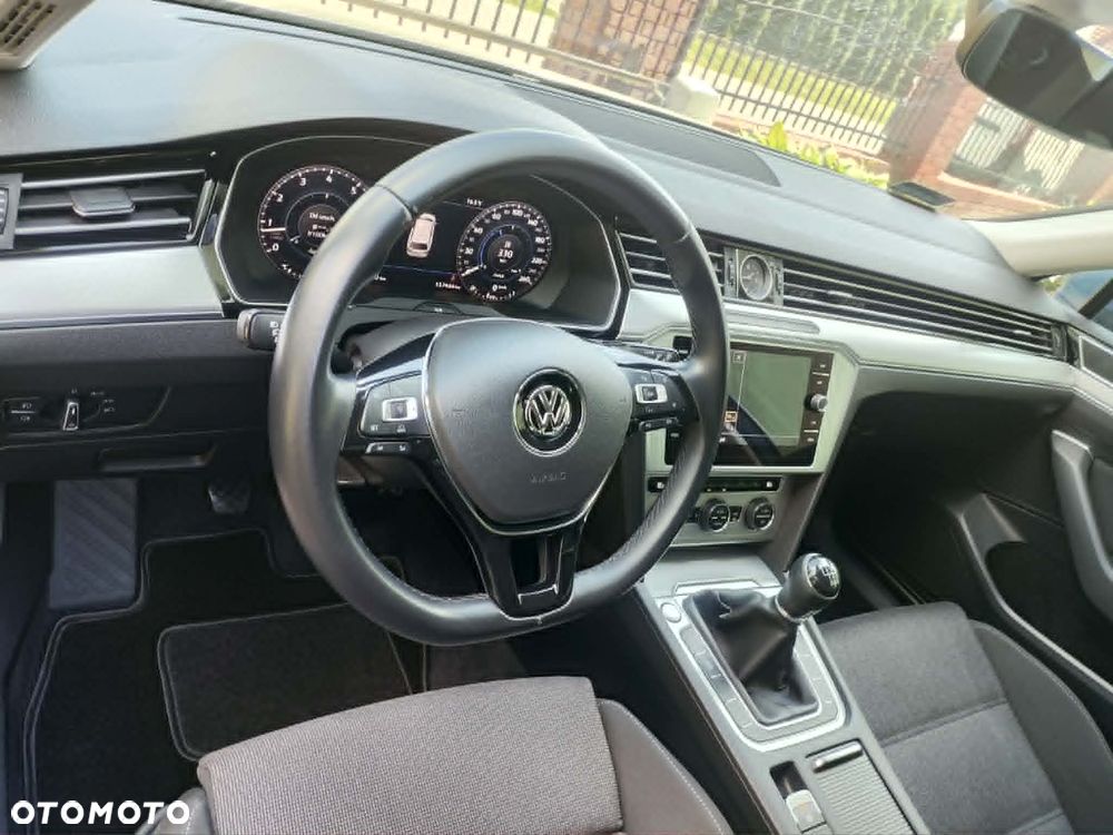 Volkswagen Passat 1.4 TSI BMT ACT Comfortline - 8