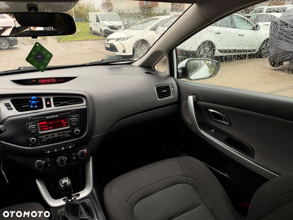 Kia Ceed - 14