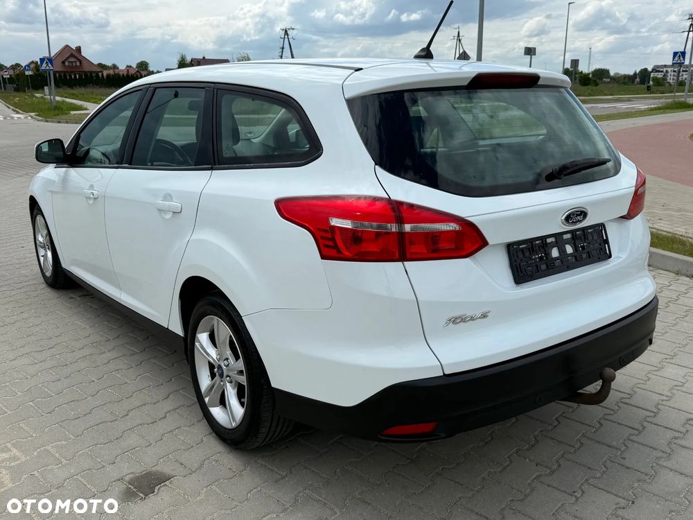 Ford Focus 1.5 TDCi DPF Start-Stopp-System Ambiente - 4