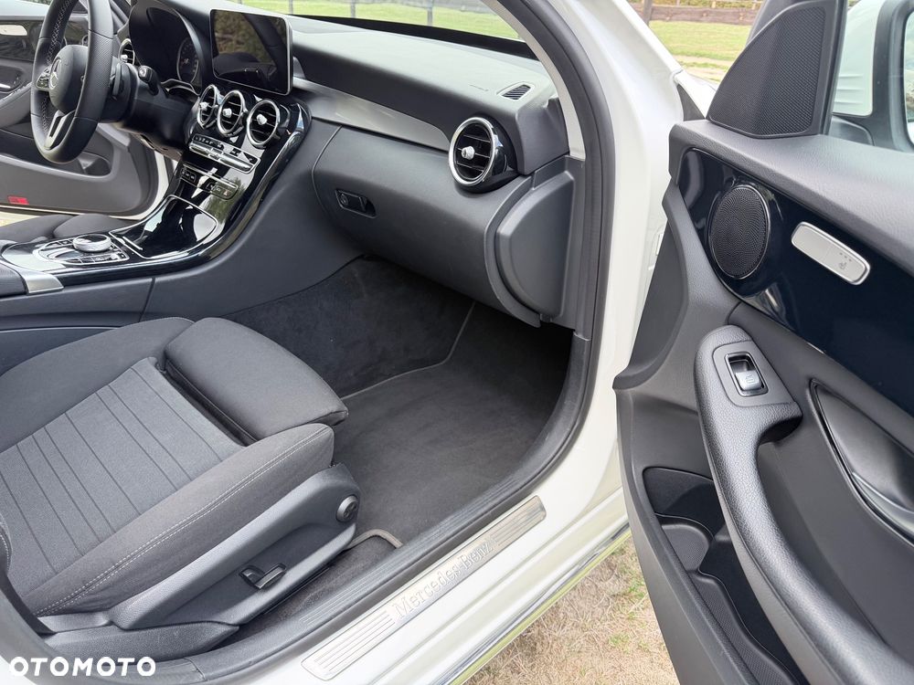Mercedes-Benz Klasa C 180 d 9G-TRONIC - 15