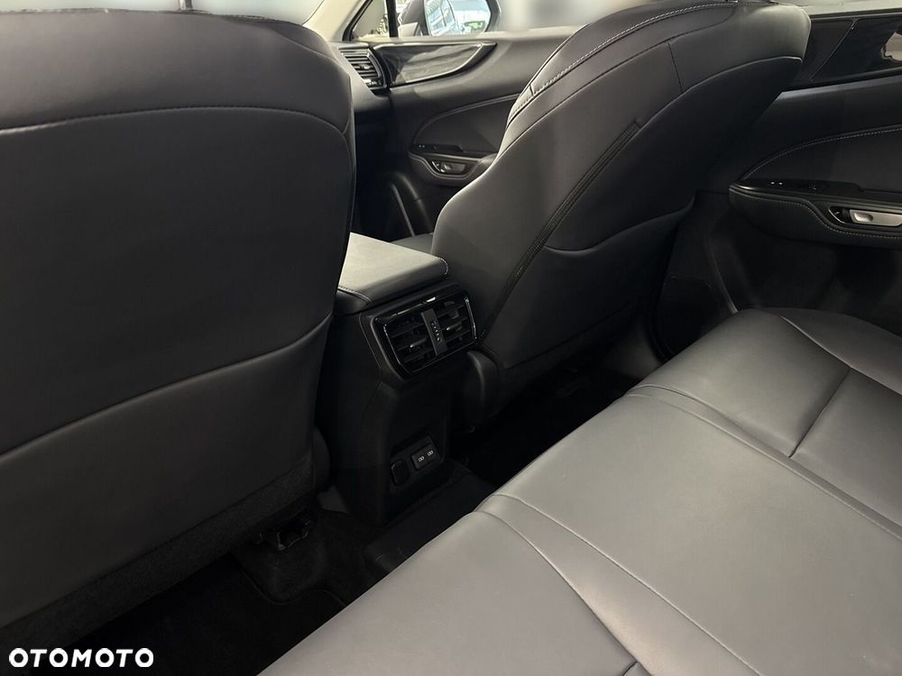 Lexus NX - 14