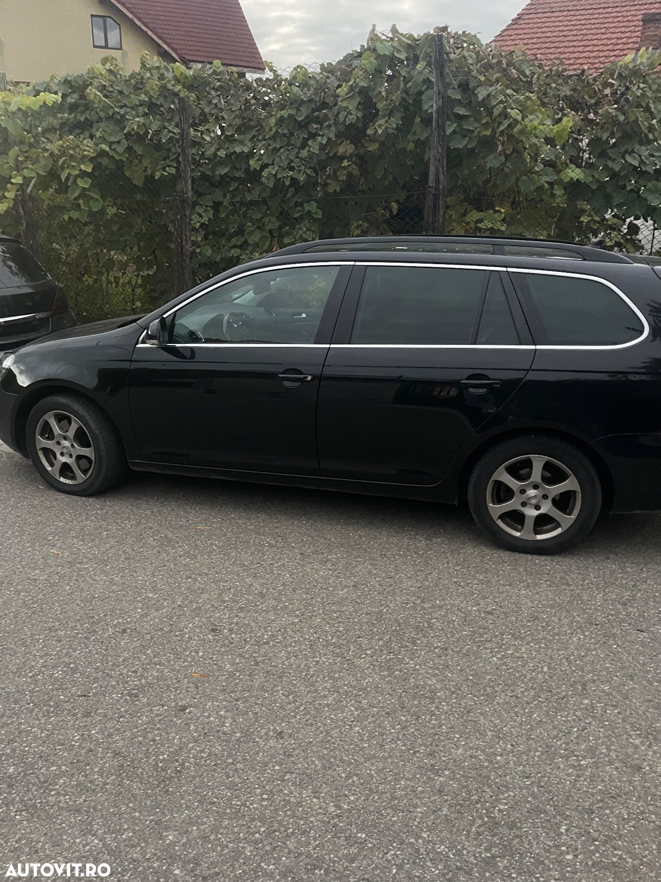 Volkswagen Golf 2.0 TDI Comfortline DSG - 2