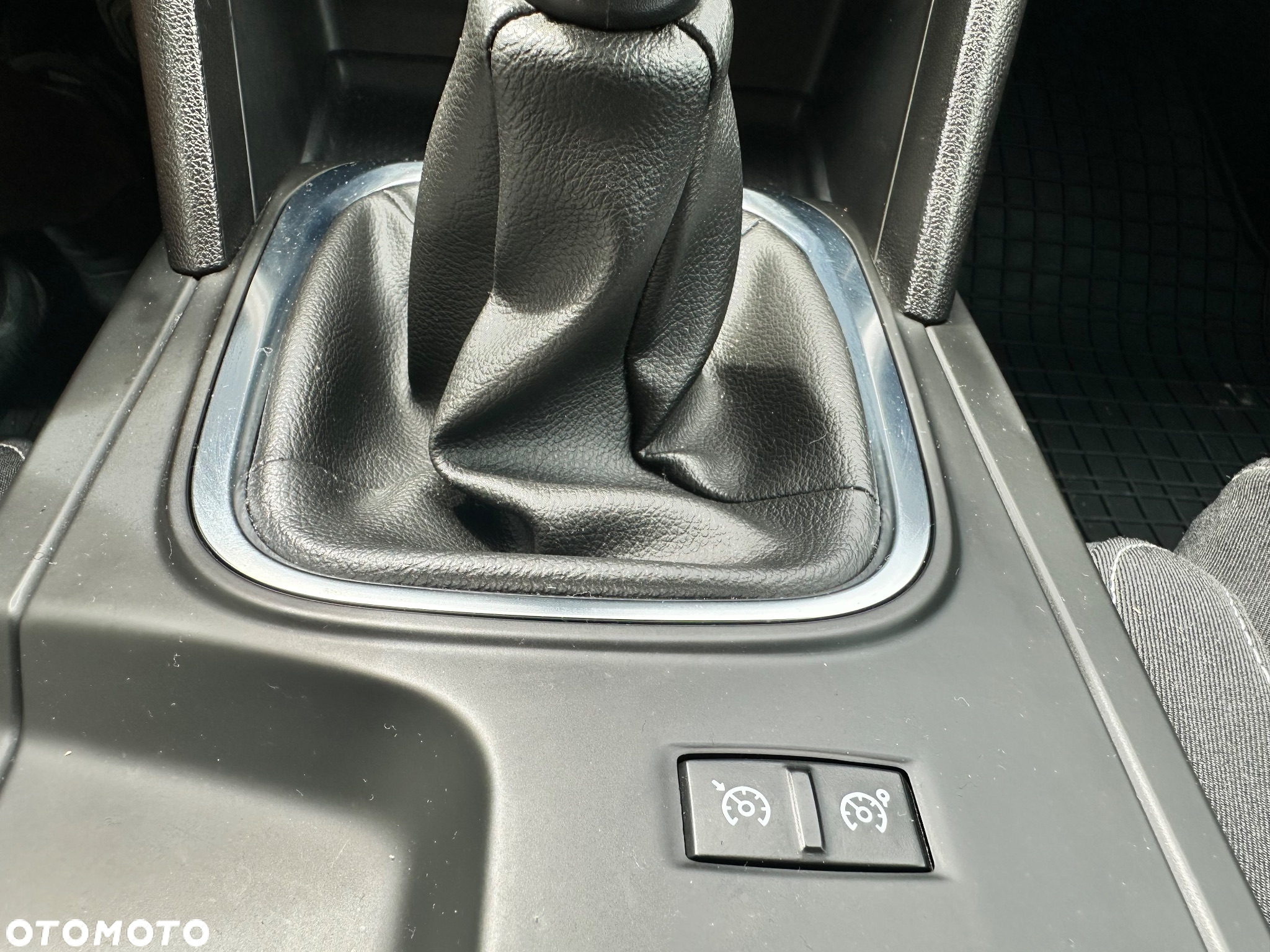 Renault Megane ENERGY dCi 110 EXPERIENCE - 11