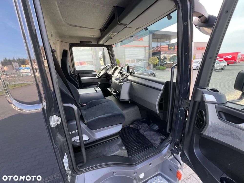 MAN TGL 12.250 KONTENER+WINDA 1500 kg - 18