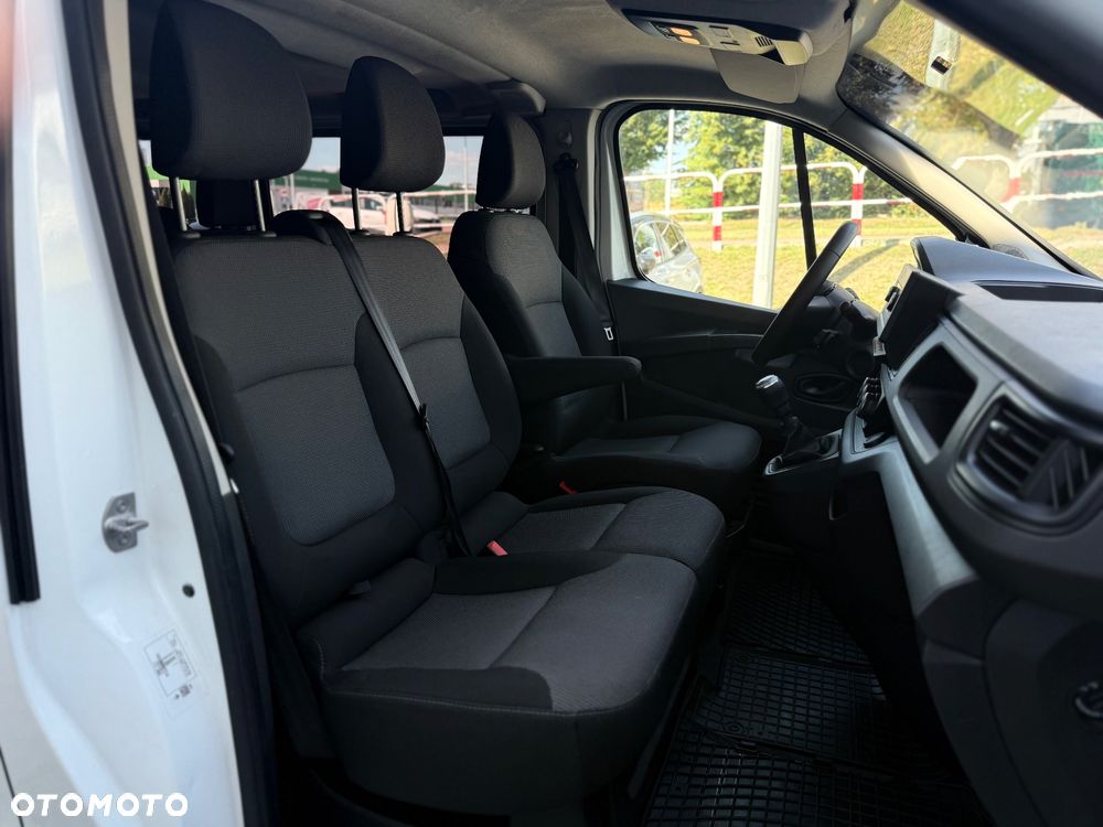 Renault Trafic Blue Grand Start - 24