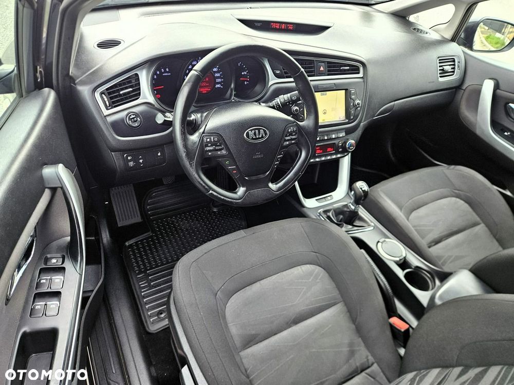 Kia Ceed 1.6 CRDi 128 Dream-Team Edition - 18