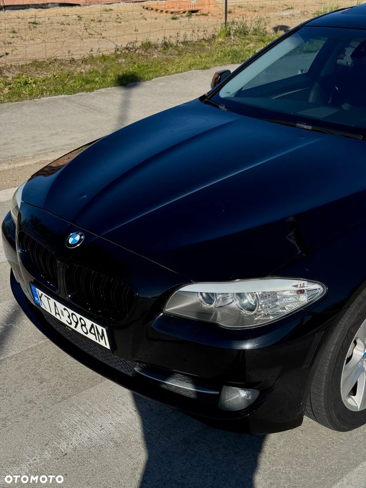 BMW Seria 5 528i - 15
