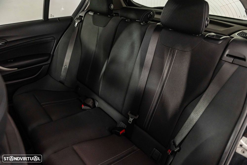 BMW 116 d Line Sport - 11