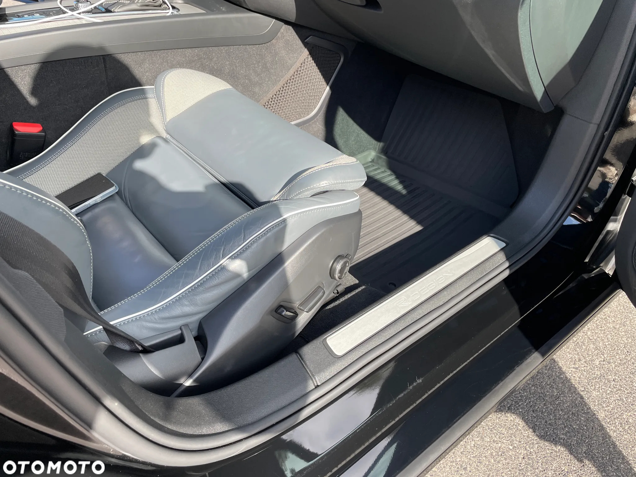 Volvo V60 T5 Geartronic R-Design - 19