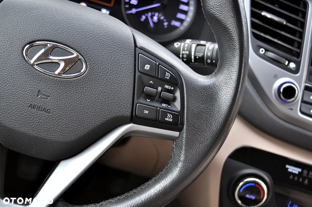 Hyundai Tucson 1.7 CRDI BlueDrive Style 2WD - 34