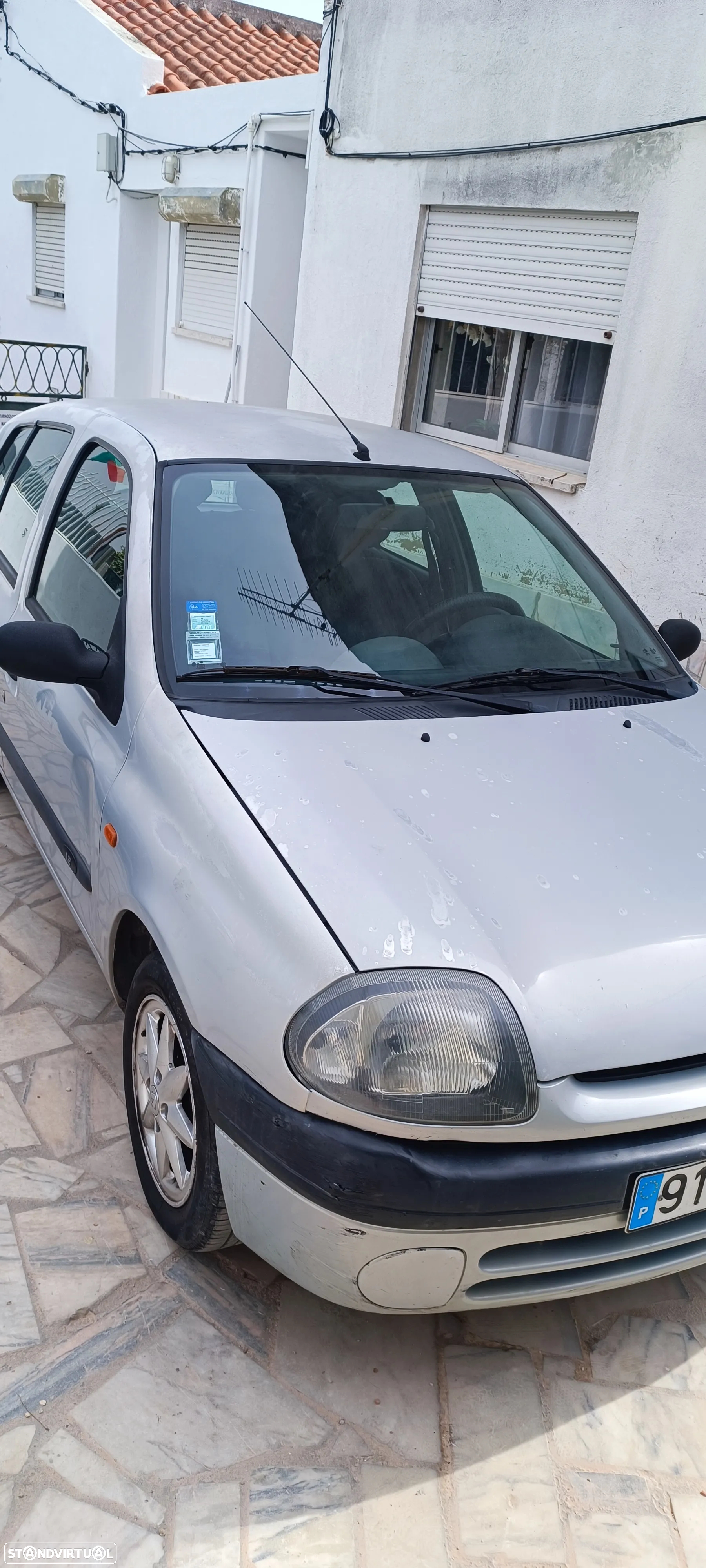Renault Clio - 2