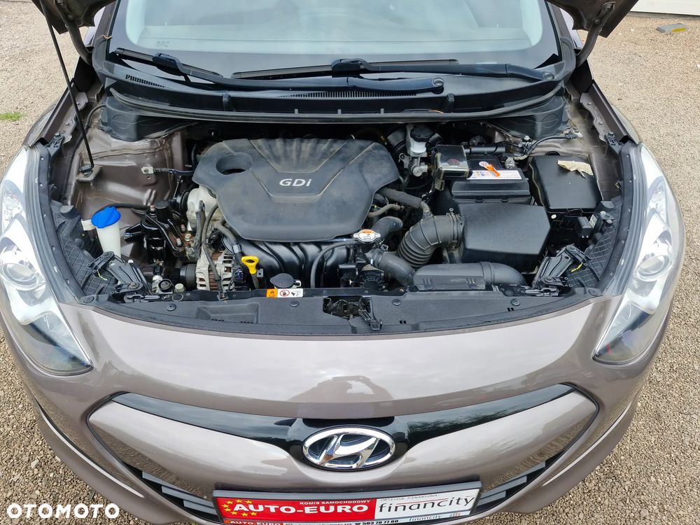 Hyundai i30 1.6 GDI Comfort - 30
