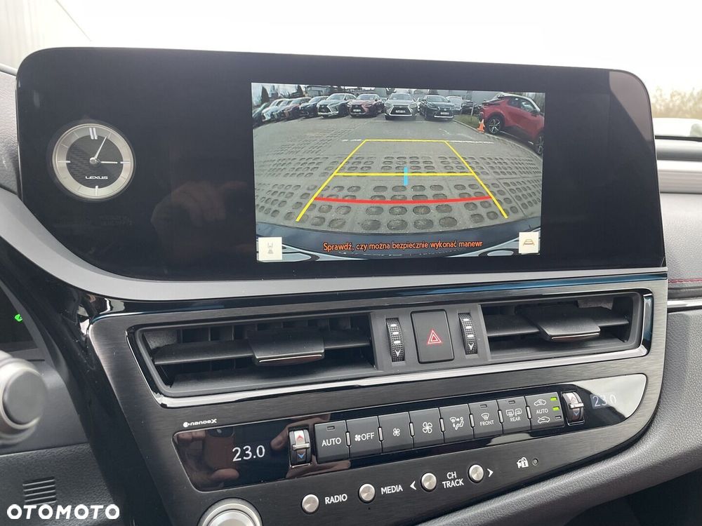 Lexus ES 300h F Sport Edition - 19