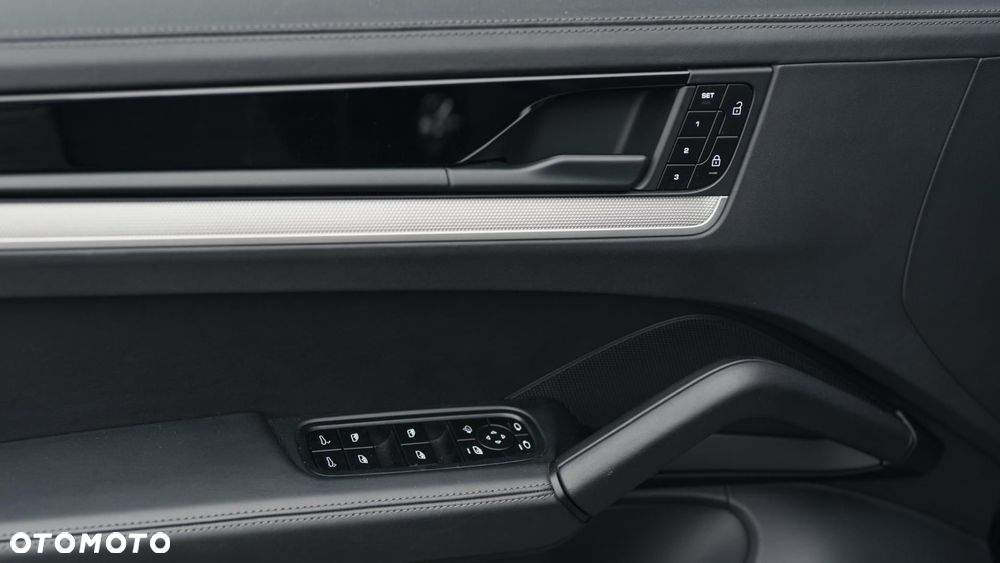 Porsche Cayenne Coupe S - 30