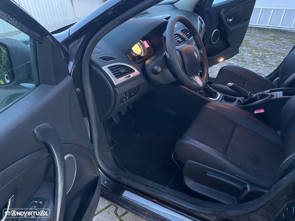 Renault Mégane Sport Tourer 1.5 dCi Dynamique - 28