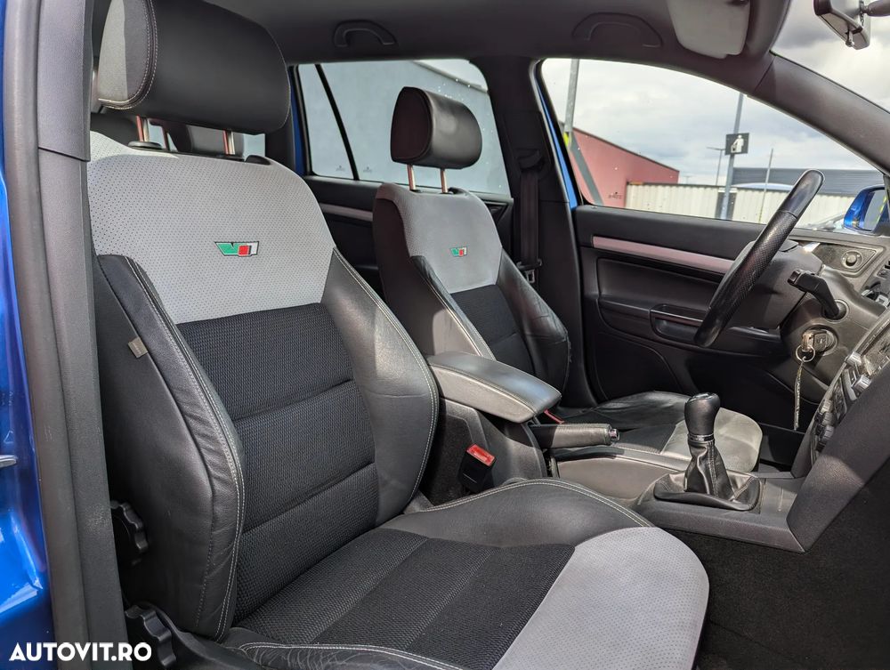 Skoda Octavia 2.0 TDI CR DPF RS - 10