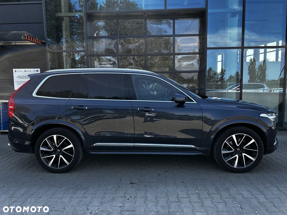 Volvo XC 90 - 9
