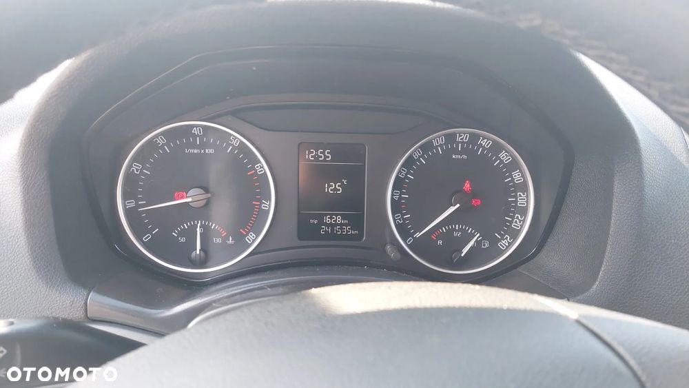 Skoda Octavia 1.6 Tour - 14