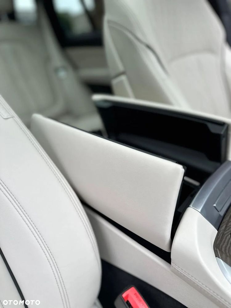 BMW X5 xDrive45e - 26