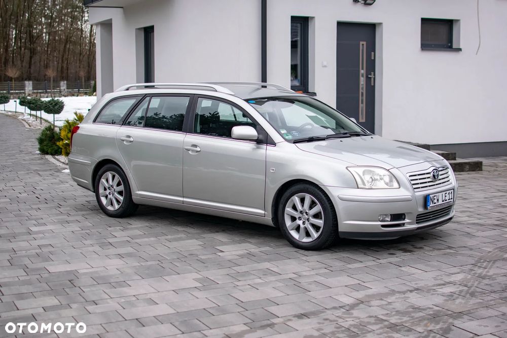 Toyota Avensis - 13