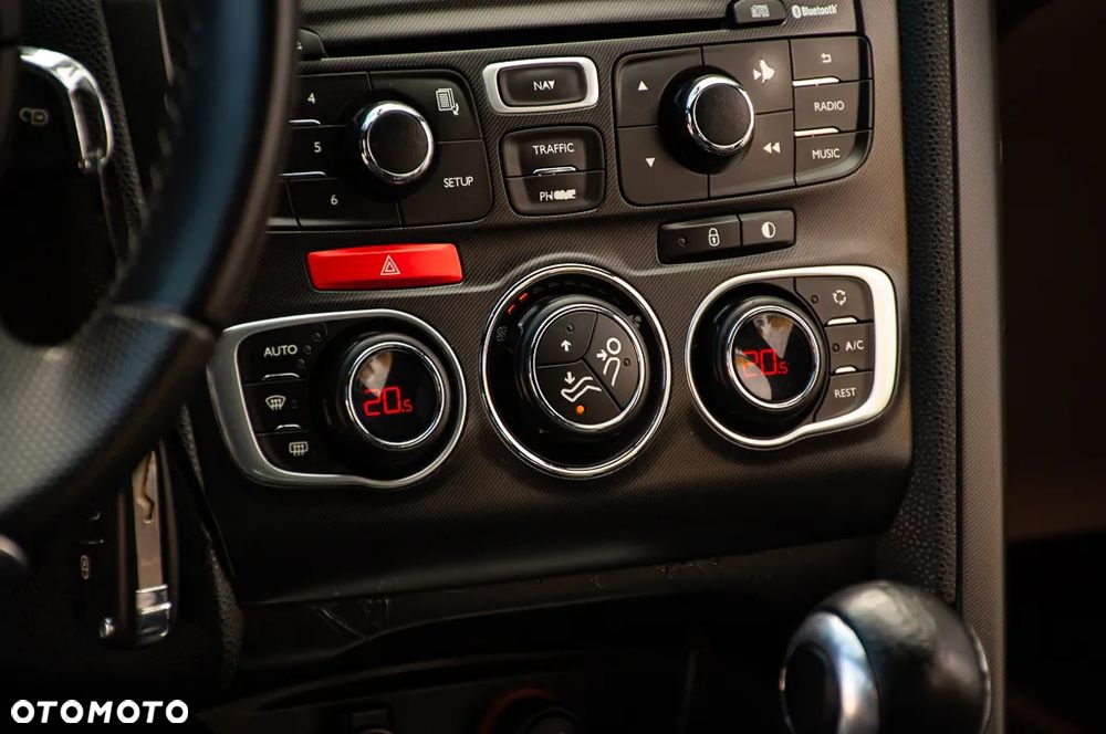 Citroën DS4 HDi 165 SoChic - 36