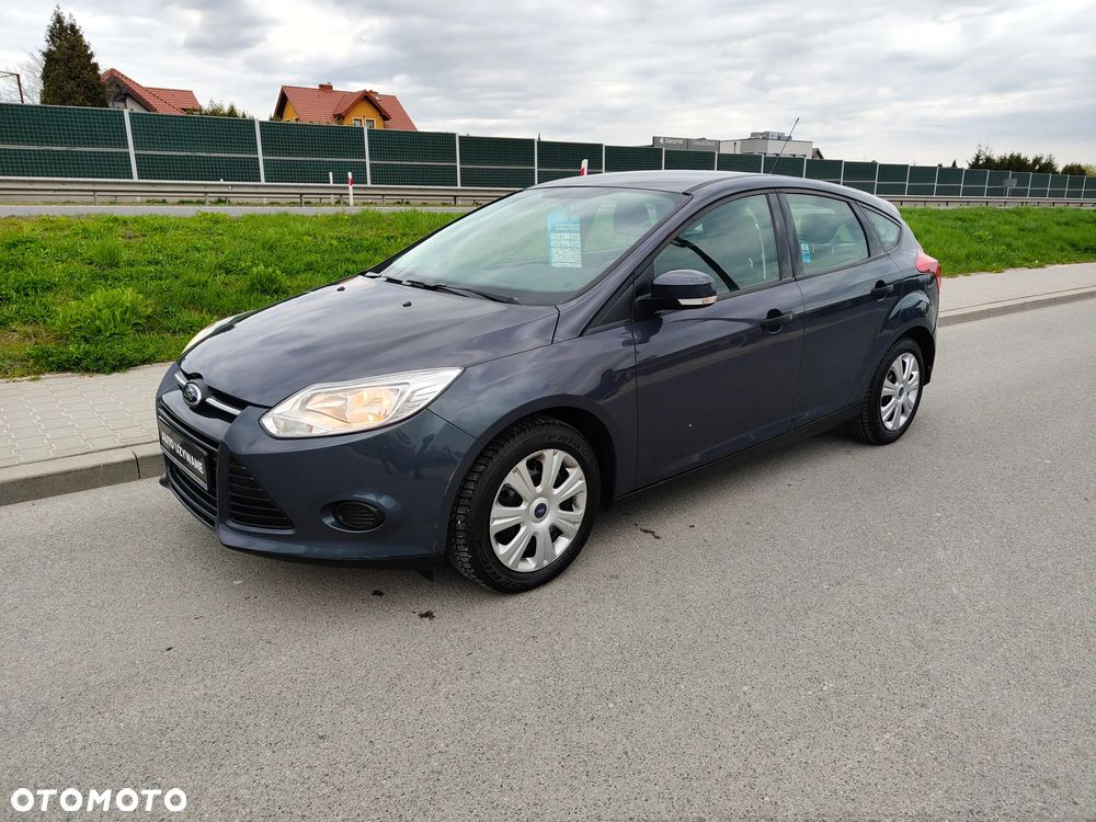 Ford Focus 1.6 Ambiente - 2