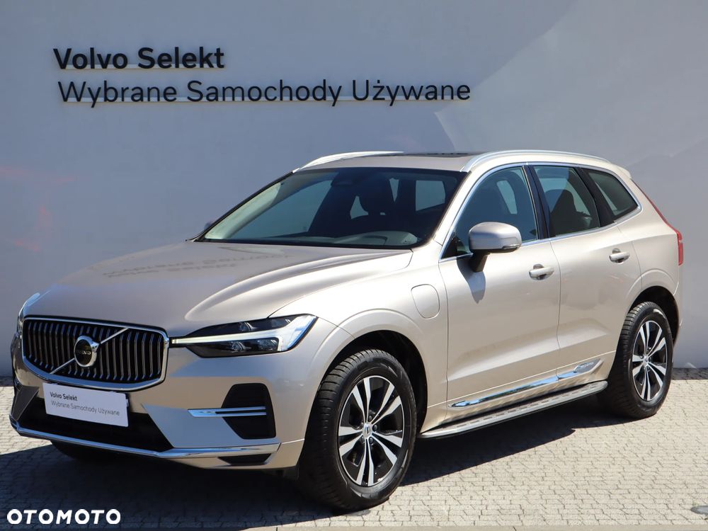 Volvo XC 60 T6 Plug-In Hybrid AWD Core - 2