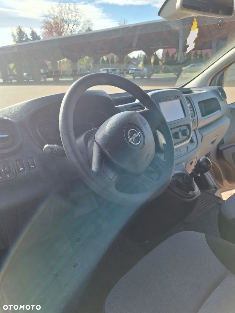 Renault Trafic - 12