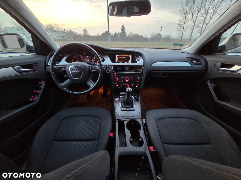 Audi A4 Limousine - 23