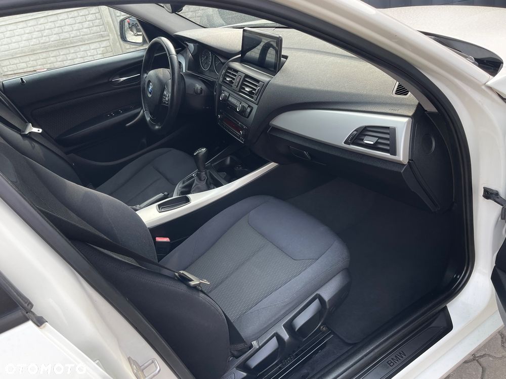 BMW Seria 1 118i Sport Line - 10