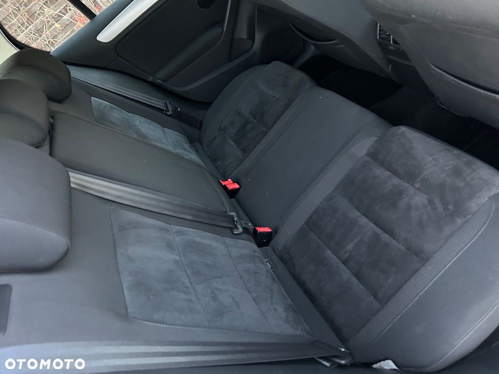 Volkswagen Golf - 15