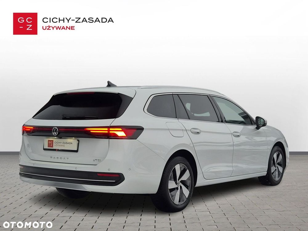 Volkswagen Passat - 5