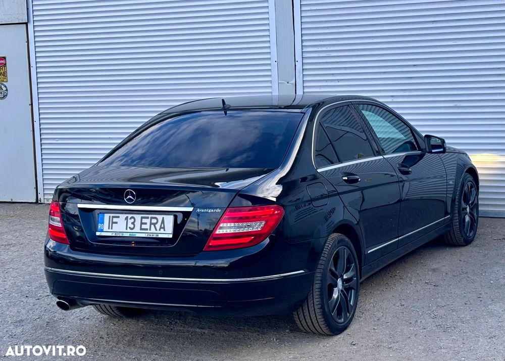 Mercedes-Benz C 250 CGI Automatik BlueEFFICIENCY Avantgarde - 13
