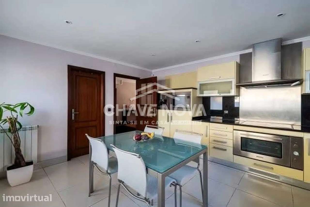 Moradia Isolada V4 c/ Garagem Box em Vilar de Andorinho - Grande imagem: 4/25
