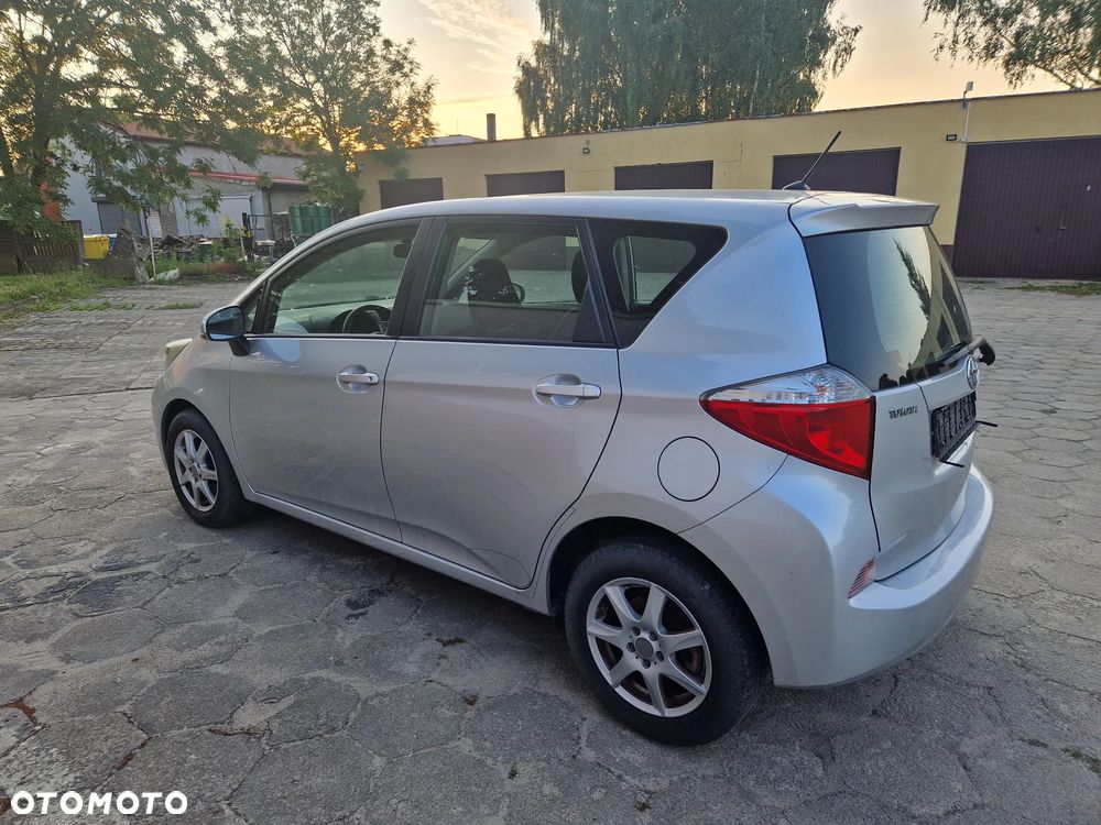 Toyota Verso S 1.33 Premium MS - 6