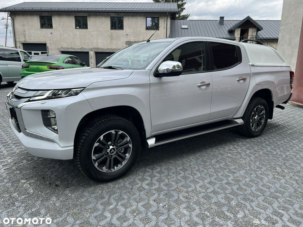 Mitsubishi L200 2.2 d DC Instyle Plus - 10