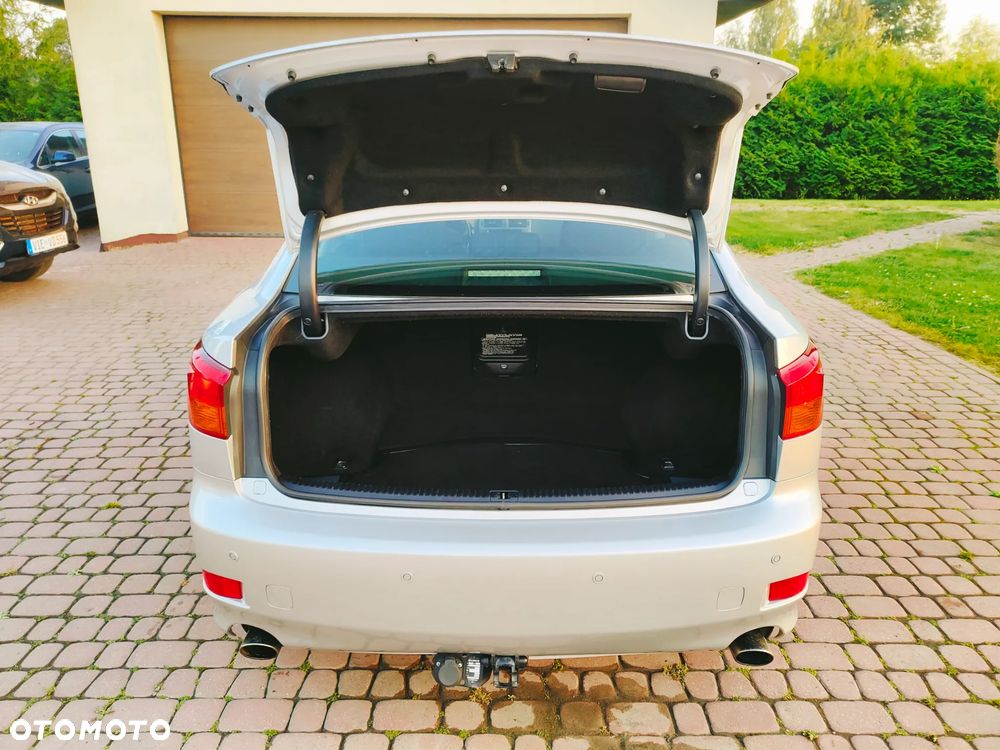 Lexus IS 250 Elegance - 14