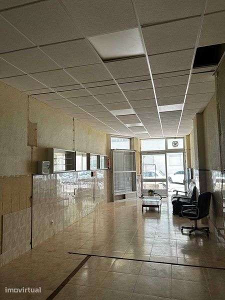 Aluga-se loja comercial Queluz - Grande imagem: 3/6