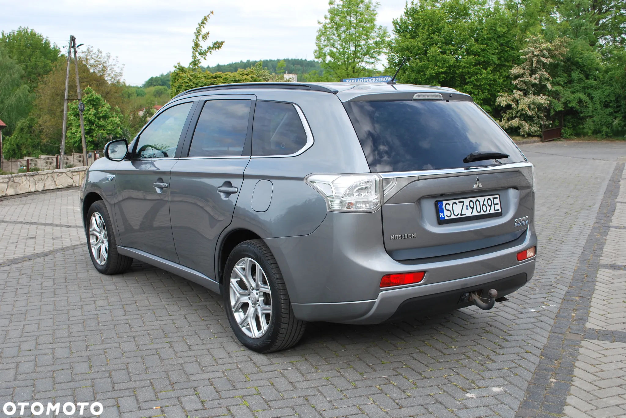 Mitsubishi Outlander 2.0 4WD Plug-In Hybrid Top - 5